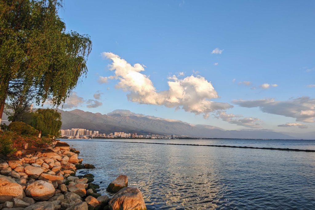 大理洱海天域英迪格酒店開箱:洱海南岸隱奢體驗,擁抱蒼山洱海一線絕美海景 大理洱海天域英迪格酒店開箱:洱海南岸隱奢體驗,擁抱蒼山洱海一線絕美海景 @去旅行新聞網