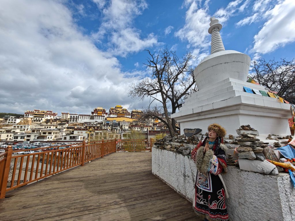 深度探索雲南香格里拉必去景點:噶丹·松贊林寺建築、歷史與朝聖攻略 深度探索雲南香格里拉必去景點:噶丹·松贊林寺建築、歷史與朝聖攻略 @去旅行新聞網
