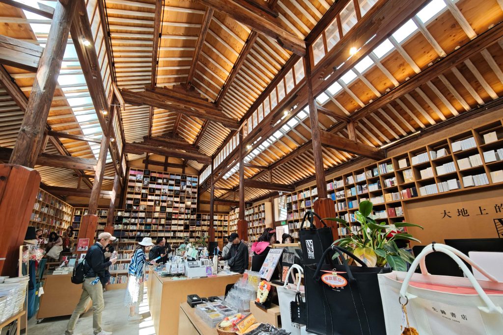 走進雲南沙溪:茶馬古道上的詩意古鎮,體驗《去有風的地方》裡的慢生活 走進雲南沙溪:茶馬古道上的詩意古鎮,體驗《去有風的地方》裡的慢生活 @去旅行新聞網