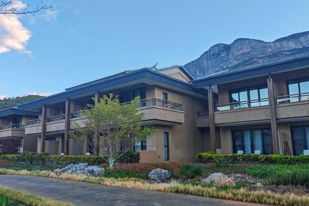 瀘沽湖英迪格酒店開箱:摩梭女兒國的現代隱世奢華體驗,格姆女神山腳下的文化沉浸之旅 瀘沽湖英迪格酒店開箱:摩梭女兒國的現代隱世奢華體驗,格姆女神山腳下的文化沉浸之旅 @去旅行新聞網