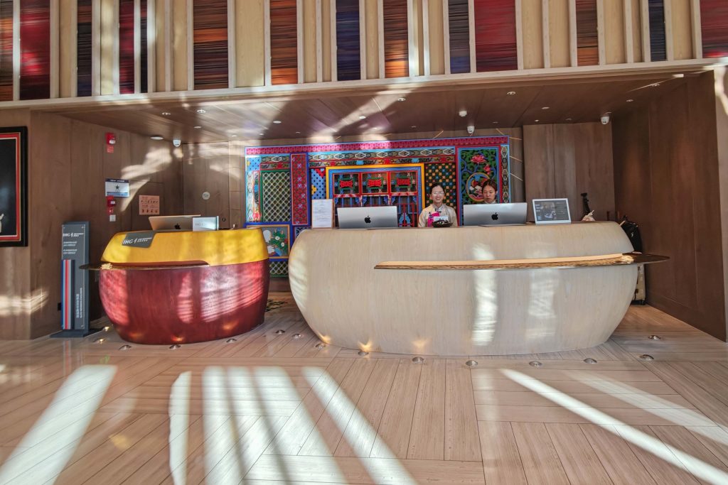 瀘沽湖英迪格酒店開箱:摩梭女兒國的現代隱世奢華體驗,格姆女神山腳下的文化沉浸之旅 瀘沽湖英迪格酒店開箱:摩梭女兒國的現代隱世奢華體驗,格姆女神山腳下的文化沉浸之旅 @去旅行新聞網