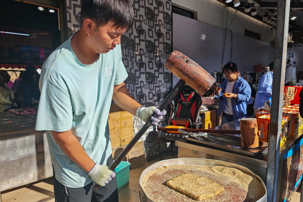 走進瀘沽湖女兒國:從金沙江第一灣到情人橋,深度體驗摩梭人的愛情與生活 走進瀘沽湖女兒國:從金沙江第一灣到情人橋,深度體驗摩梭人的愛情與生活 @去旅行新聞網