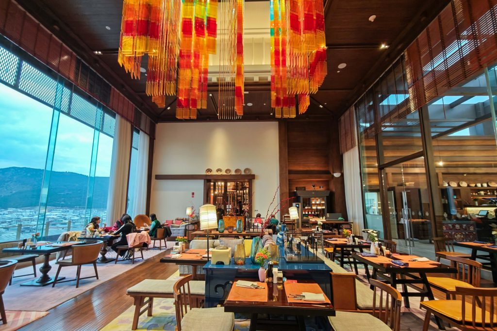 香格里拉迪慶月光城英迪格酒店開箱:住進月光之城,俯瞰千年獨克宗 香格里拉迪慶月光城英迪格酒店開箱:住進月光之城,俯瞰千年獨克宗 @去旅行新聞網