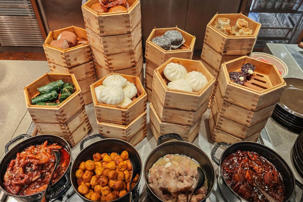 香格里拉迪慶月光城英迪格酒店開箱:住進月光之城,俯瞰千年獨克宗 香格里拉迪慶月光城英迪格酒店開箱:住進月光之城,俯瞰千年獨克宗 @去旅行新聞網