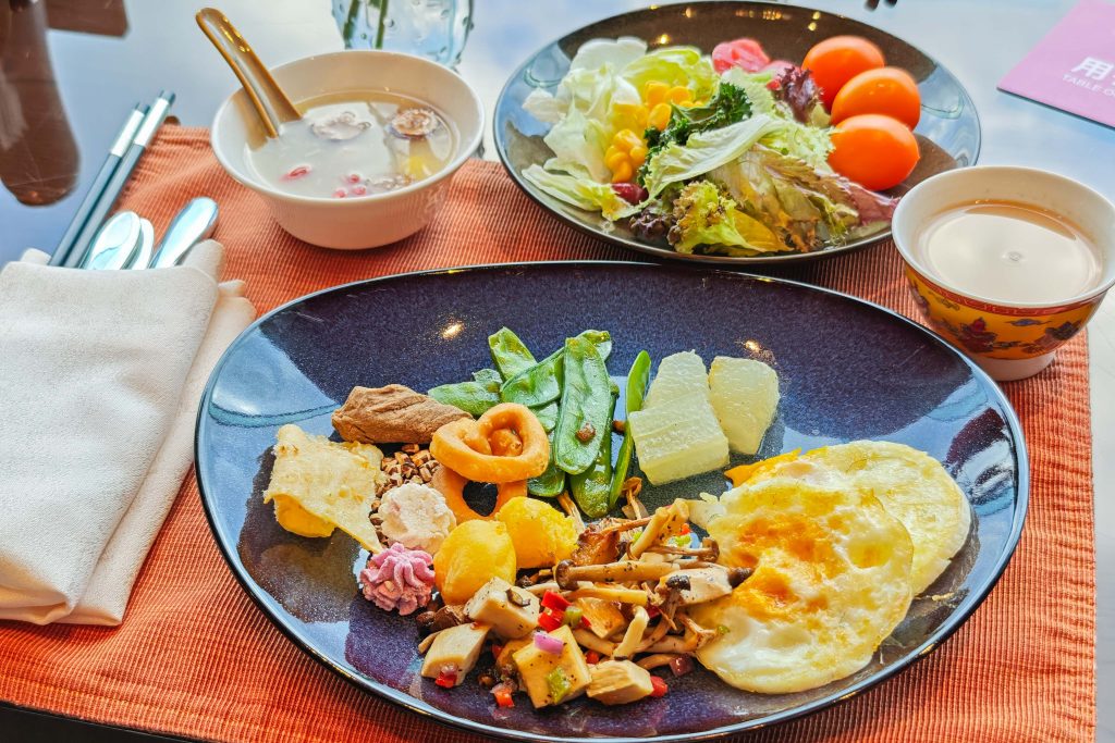 香格里拉迪慶月光城英迪格酒店開箱:住進月光之城,俯瞰千年獨克宗 香格里拉迪慶月光城英迪格酒店開箱:住進月光之城,俯瞰千年獨克宗 @去旅行新聞網