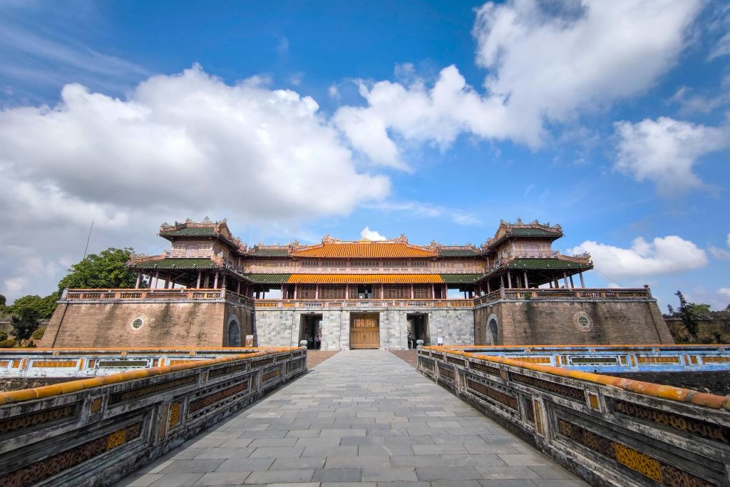 讓妳成為皇城中最美的風景 順化奧黛寫真保證驚艷! 順化奧黛寫真攻略|皇城拍攝、旗袍租借、攝影方案推薦 @Tournews