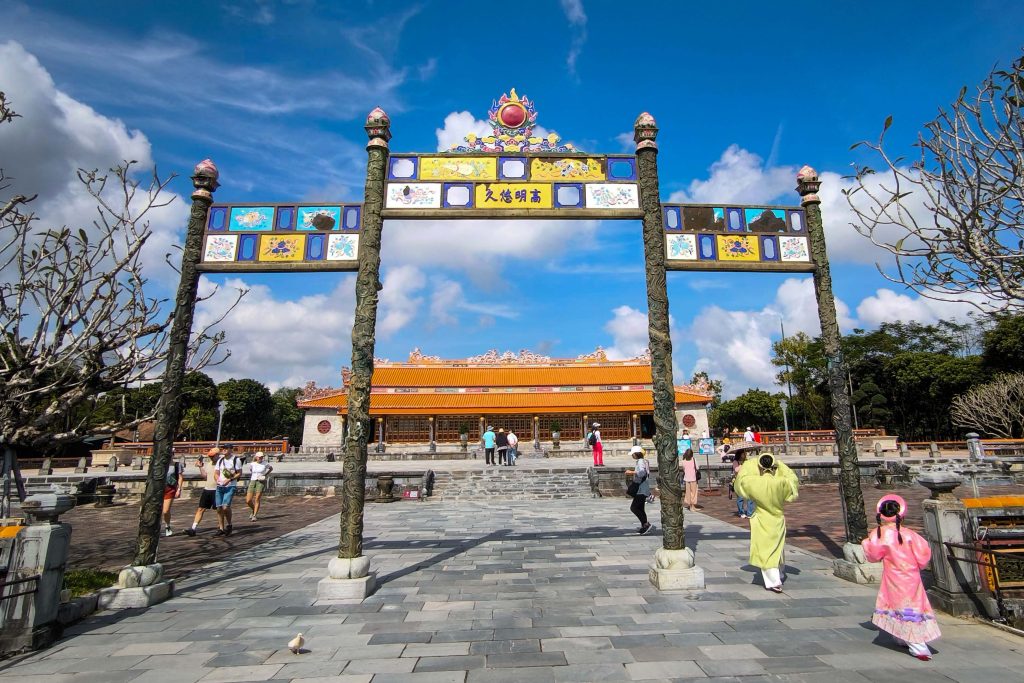 讓妳成為皇城中最美的風景 順化奧黛寫真保證驚艷! 順化奧黛寫真攻略|皇城拍攝、旗袍租借、攝影方案推薦 @Tournews