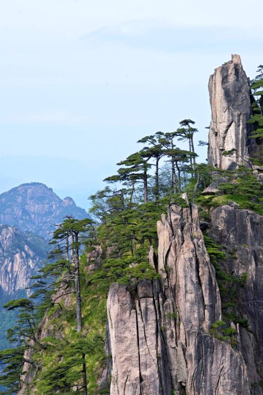 2026 黃山旅遊紀實|兩天一夜詳細行程——北大門纜車上、始信峰、猴子觀海、丹霞峰日出、光明頂、迎客松 2026 黃山旅遊紀實|兩天一夜詳細行程——北大門纜車上、始信峰、猴子觀海、丹霞峰日出、光明頂、迎客松 @去旅行新聞網