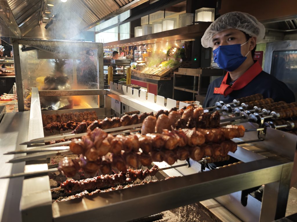 上海全球島直採海鮮自助(MAX環宇城店)用餐體驗|活體海鮮自撈自煮吃到飽 @去旅行新聞網