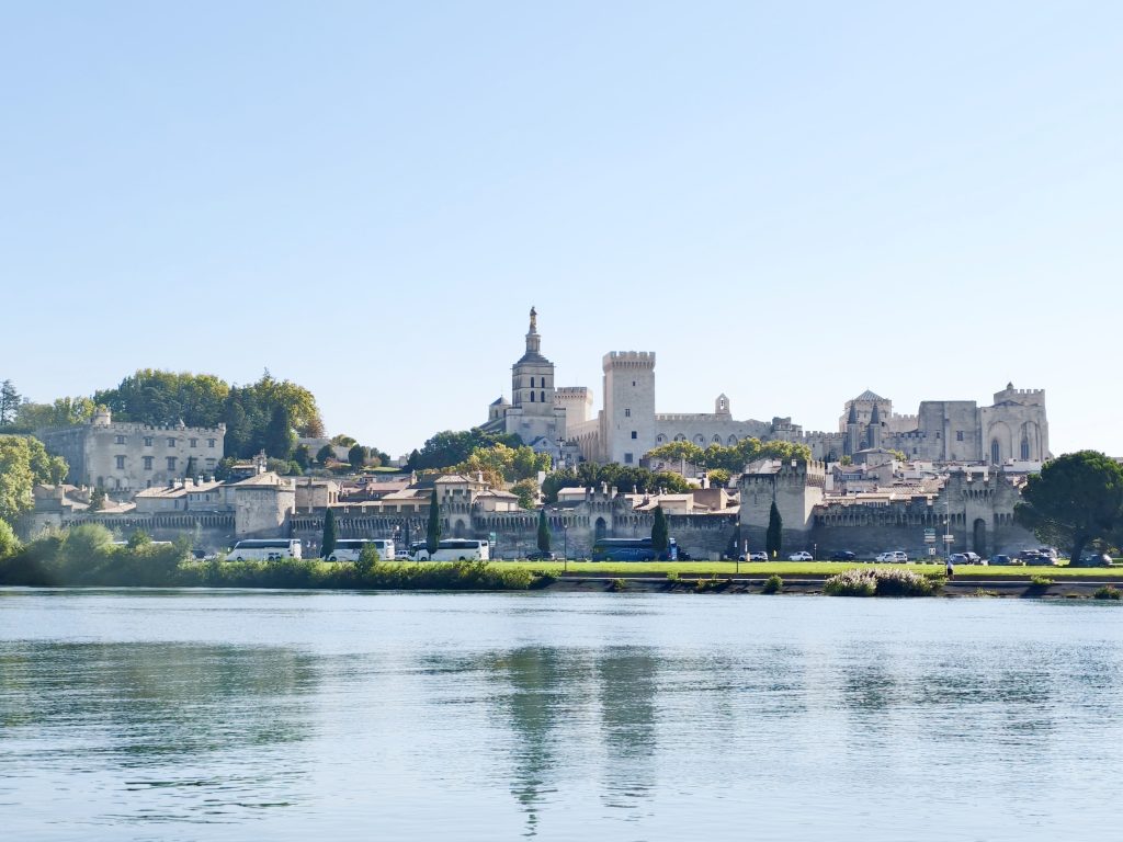 【法國普羅旺斯．亞維儂 Avignon】走進教皇之城，在隆河