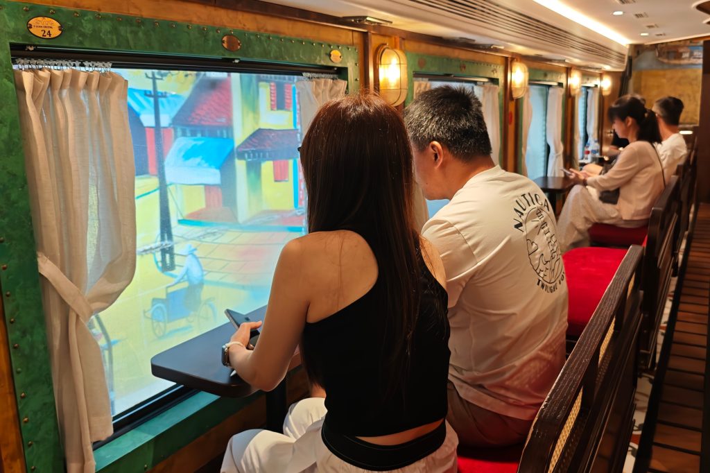 穿越時空的河內! 絕美「五城門雙層觀光列車」票價、時刻表行程