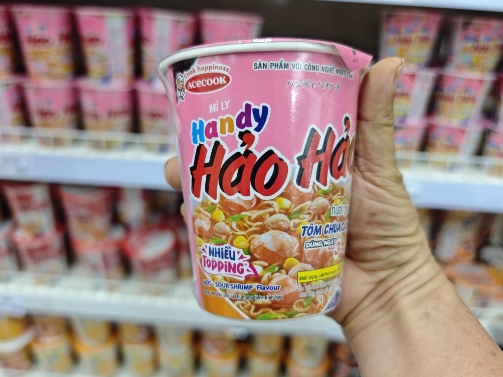 GO!超市泡麵區｜越南泡麵品牌種類齊全