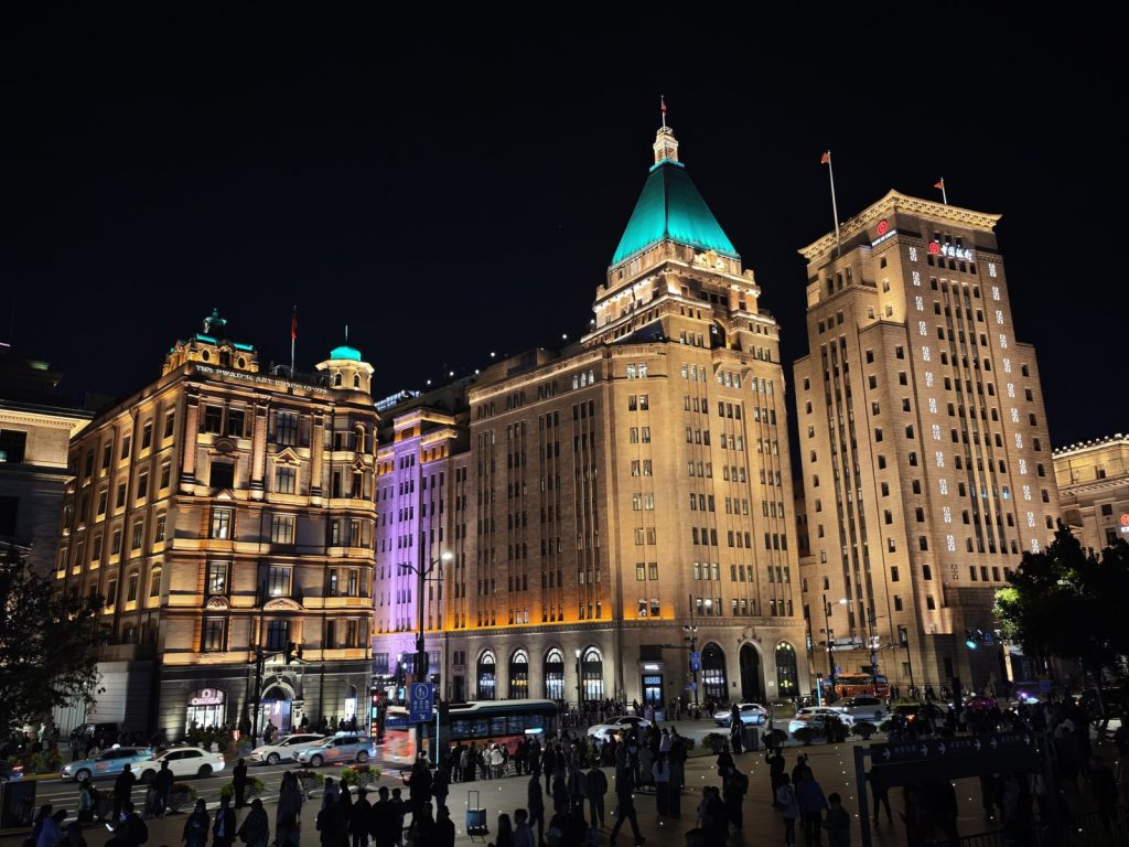 上海外灘+黃浦江遊船攻略:一趟搞定萬國建築群、夜遊黃浦江與最佳拍照機位 @去旅行新聞網