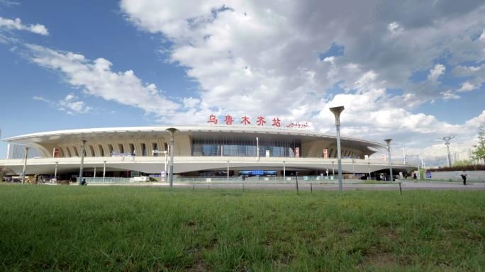 烏魯木齊高鐵站建築外觀