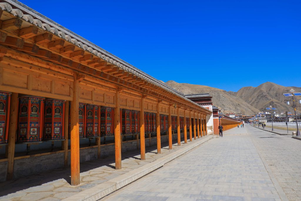 2026甘南拉卜楞寺旅遊攻略|世界藏學府轉經長路3.5公里 2026甘南拉卜楞寺旅遊攻略|世界藏學府轉經長路3.5公里 @去旅行新聞網