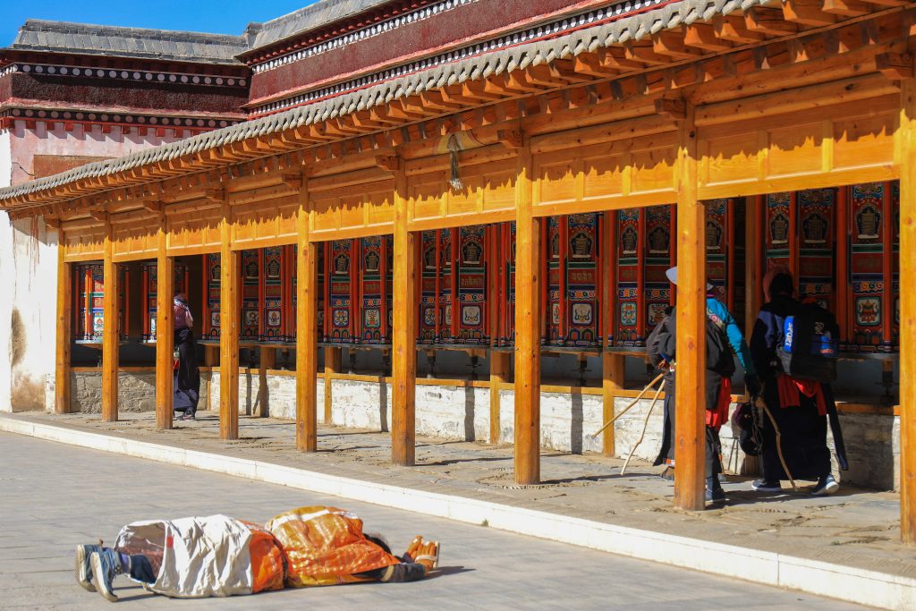 2026甘南拉卜楞寺旅遊攻略|世界藏學府轉經長路3.5公里 2026甘南拉卜楞寺旅遊攻略|世界藏學府轉經長路3.5公里 @去旅行新聞網