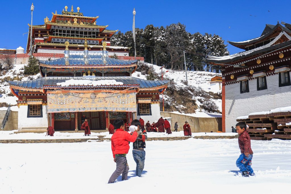 2026甘南郎木寺旅遊攻略｜東方小瑞士一鎮兩省三寺秘境 @去旅行新聞網