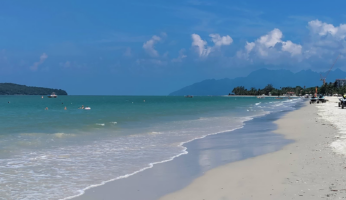蘭卡威珍南海灘Pantai Cenang熱帶海灘風光