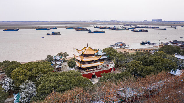 湖南環線自由行攻略｜長沙&times;張家界&times;鳳凰古城&times;岳陽｜2026高鐵串聯&times;門票&times;天數行程完整指南 @Tournews