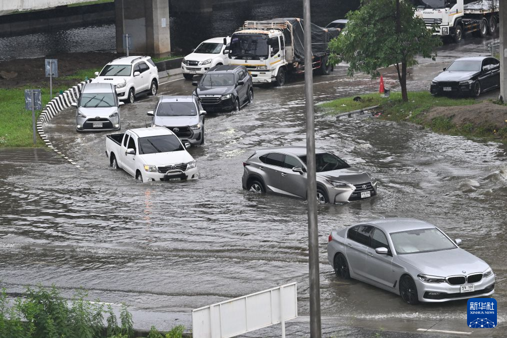 曼谷全城泡水!48小時暴雨300毫米 全市50區宣布災區 @Tournews