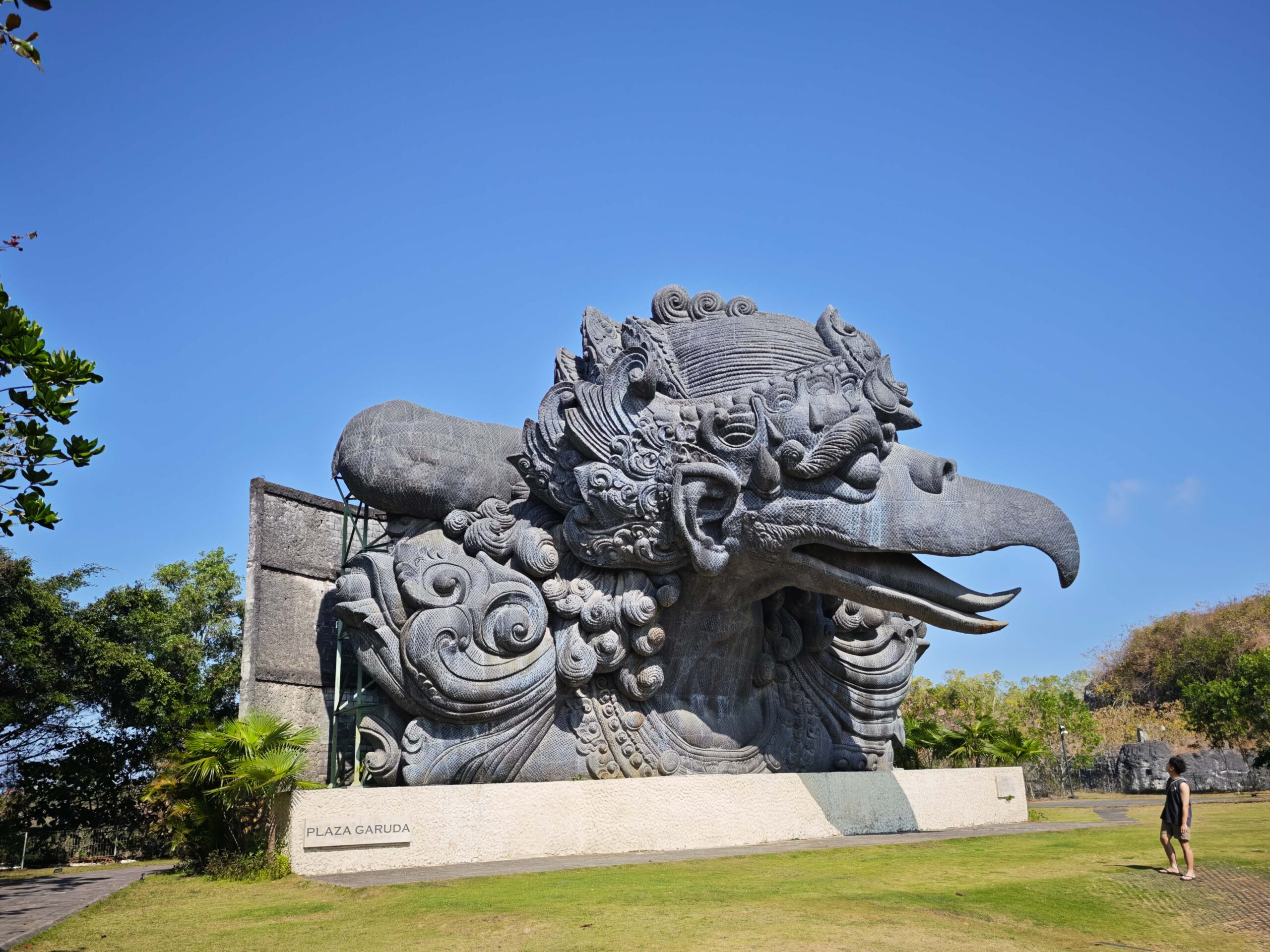 神鷹廣場 GWK|峇里島 Garuda Wisnu Kencana 文化公園遊記:毗濕奴神話、121公尺巨像與園區完整攻略