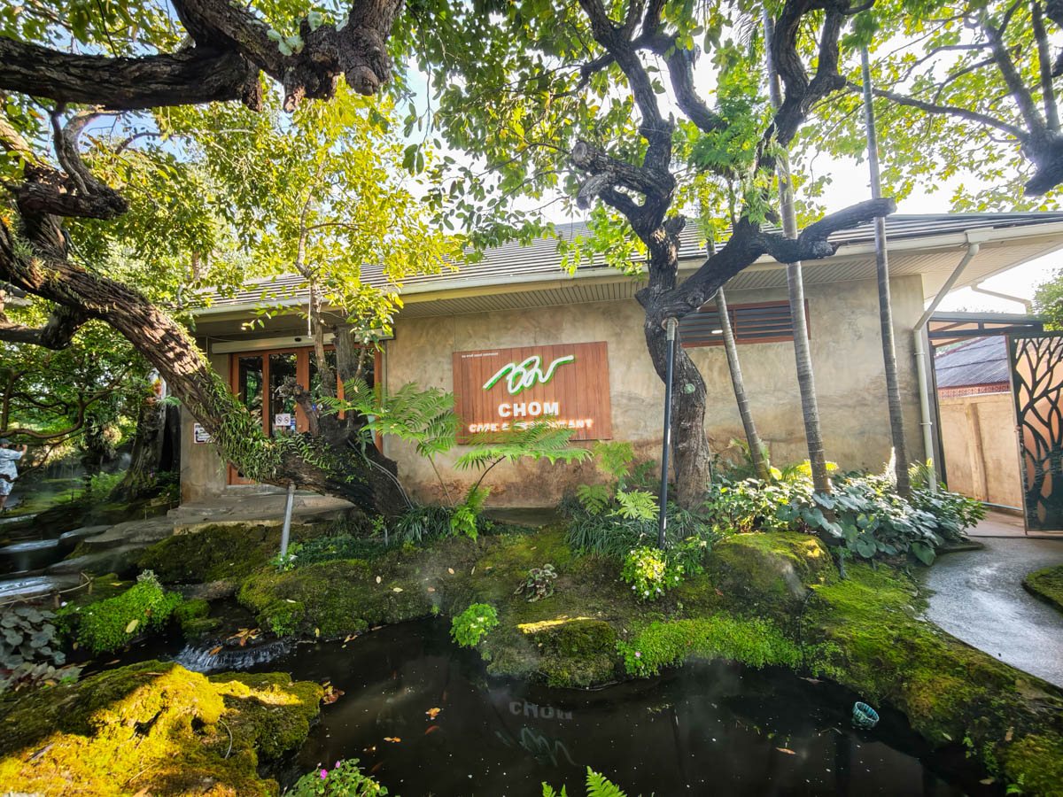2026清邁美食｜CHOM Cafe 雨林花園裡的泰北菜，曾拿米其林餐盤的排隊名店 @Tournews